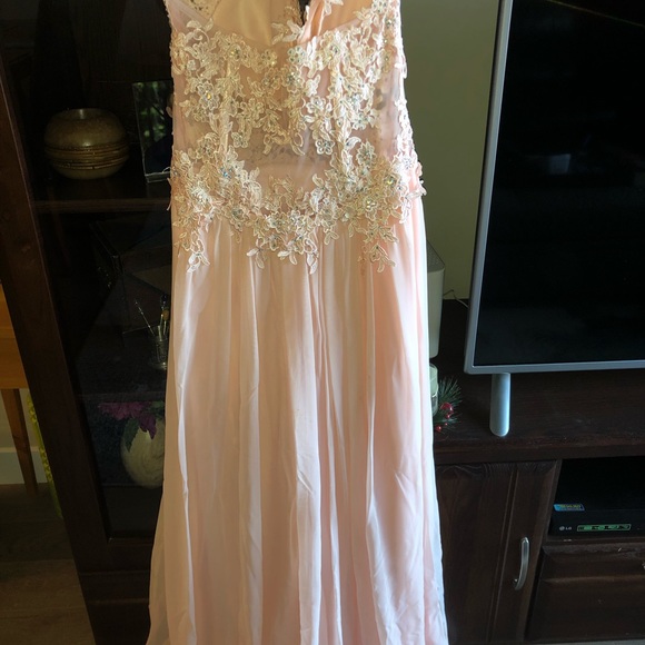 Grad dress light pink size 4 - Picture 4 of 5